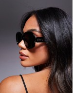 Quay impromptu oversized round sunglasses in black
